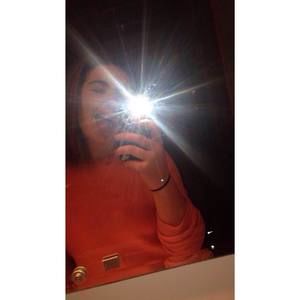 Meet your Posher, Zina